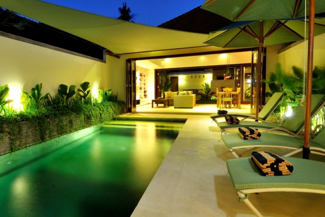 Chris-Jennifer Residence